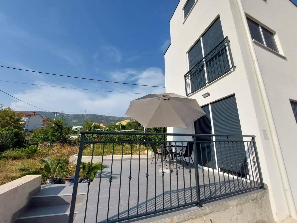 Ferienhaus MAESTRAL - Kastel Kambelovac Kaštela Exterior foto