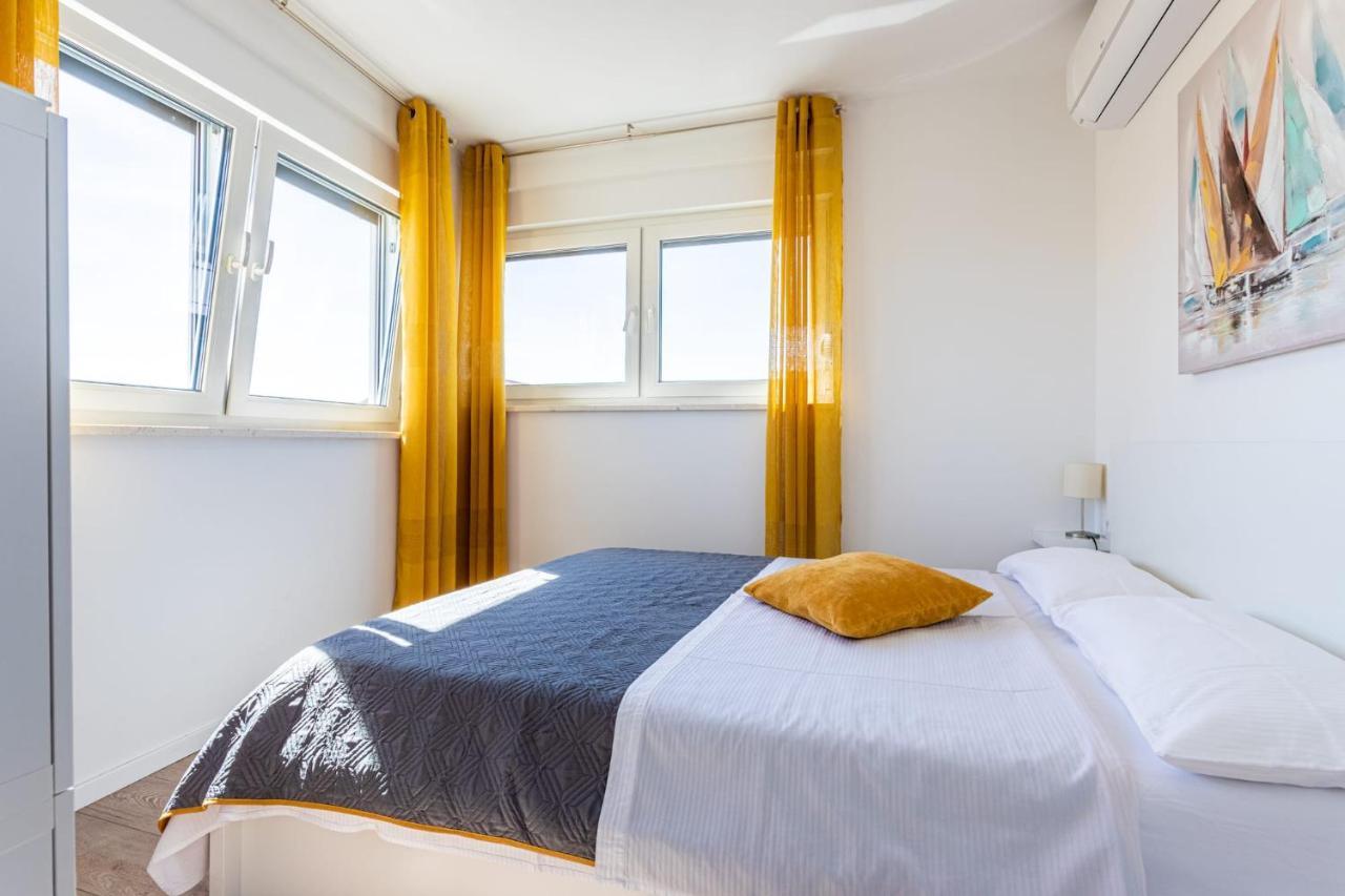 Ferienhaus MAESTRAL - Kastel Kambelovac Kaštela Exterior foto